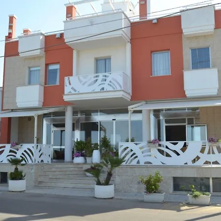 Piccadilly Restaurant And Hotel