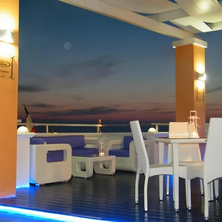 Piccadilly Restaurant And