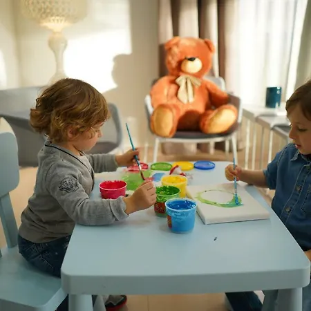 Piccadilly Restaurant And 3*