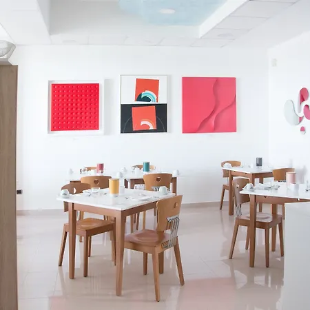 Hotel Piccadilly Restaurant And 3*