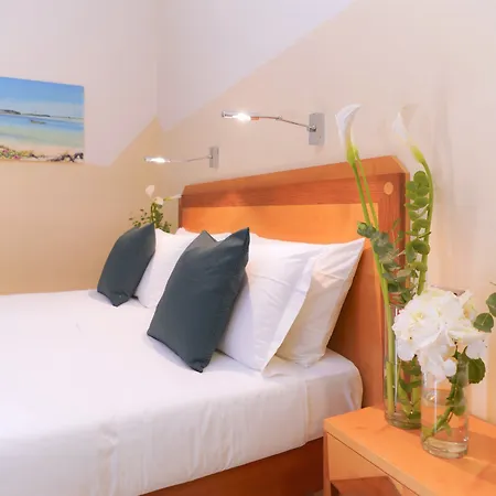 Piccadilly Restaurant And