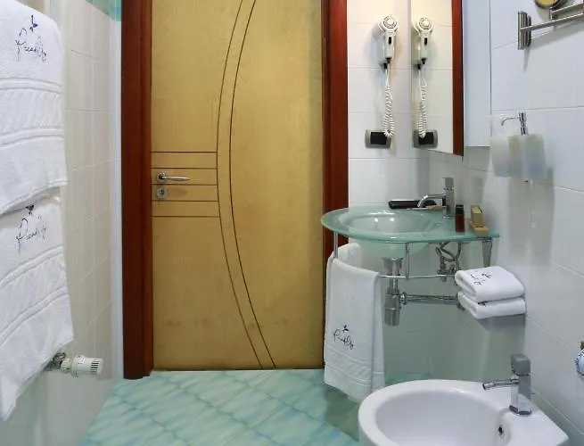 호텔 피카딜리 3* 산타 마리아 알 바뇨