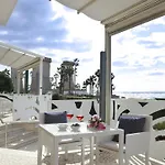 Piccadilly Hotel