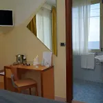 Piccadilly Hotel Otel