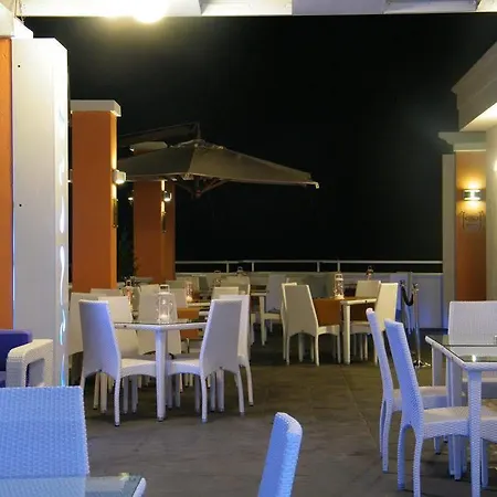 Piccadilly Restaurant And